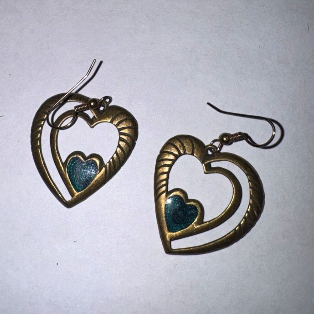Gold Tone Heart Blue Accent Dangle/Drop Earrings Hook Closure No Stone Lobe